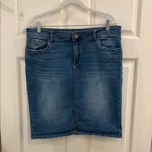 Kut from the Kloth denim skirt size 12